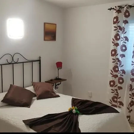 Con Jacuzzi Climatizado, Barbacoa Y Cerca De La Playa Vakantiehuis Abades (Tenerife)